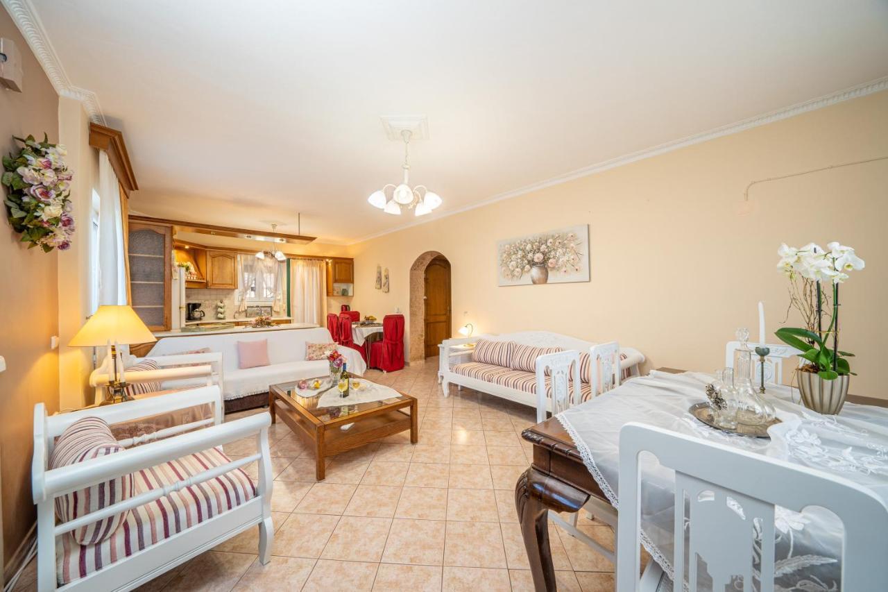 Artemis Superb 2 Bedroom Apartment 700 M Away From The Beach Minia Exterior photo