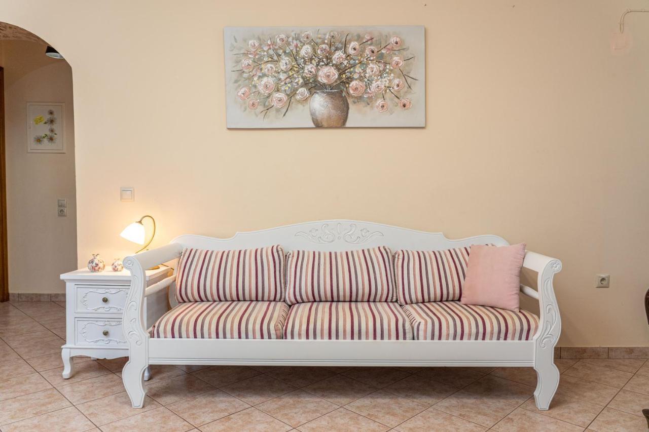 Artemis Superb 2 Bedroom Apartment 700 M Away From The Beach Minia Exterior photo